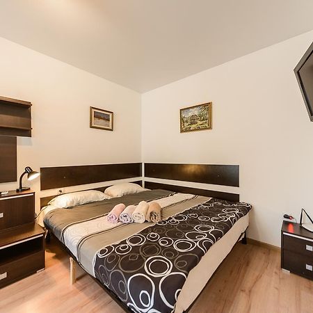 New Appartment Near Kyiv Airport Ngoại thất bức ảnh